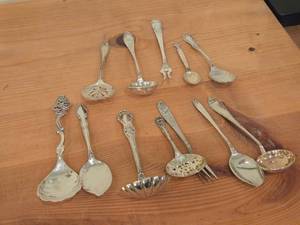 lot 1144 image: Lot of (12) 357-grams (total) Sterling Silver Flatware - Ladles, Servers