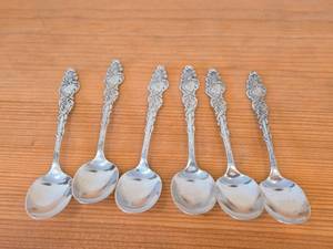lot 1146 image: Lot of (6) 5 14 128-grams (total) Sterling Silver Teaspoons - Versailles by Gorham