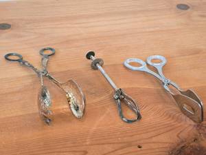 lot 1149 image: Lot of (3) 138-grams (total) Tongs - Silverplated Swedish Mechanical Tong, Silverplated Sheffield England Serving Tong, Stainless Steel Endurance Small Tong