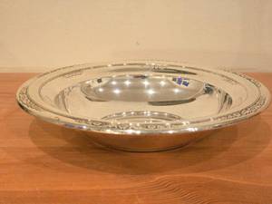 lot 1173 image: 230-grams Sterling Silver Serving Bowl - Courtship by International 1 34 x 10