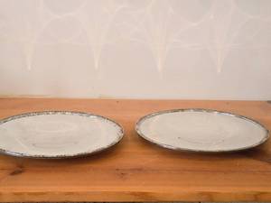 lot 1186 image: Lot of (2) 11 1360-grams (total) Silverplated Serving Trays by Rogers & Bro  Exquisite pattern  #4621