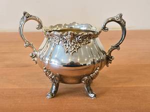lot 1906 image: 4 300-grams Silverplated Sugar Bowl by Wallace  Baroque style  #233