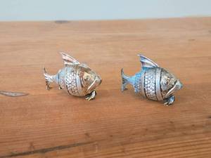 lot 1912 image: Vintage 59-grams (total) Fish theme Sterling Silver Salt and Pepper Shakers
