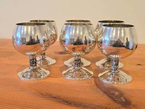 lot 1932 image: Lot of (6) Vintage 4 765-grams (total) Silverplated Wine Goblets by Roma SL (Spain)