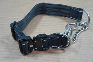 lot 98 image: Boss Dog Martingale Collar