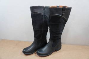 lot 128 image: Cobb Hill Womens Brunswick Tall Leather Boots - 8.5