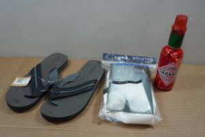 lot 149 image: Mens Size Large Sandals, Boxer Briefs and Size Small Sleep Shorts