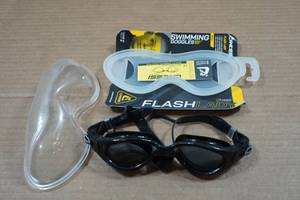 lot 191 image: Cressi Flash Lady Goggles