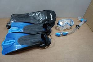 lot 193 image: Cressi Adult Rondine Palau Fin Snorkel Set - Fin Size SM