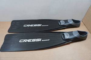 lot 206 image: Cressi Gara 2000HF Free Diving Fins - 4445 - 1011