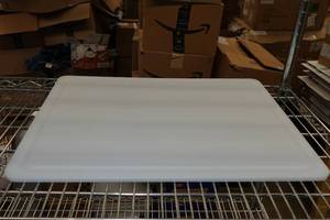 lot 43 image: Cutting Board - 15x20