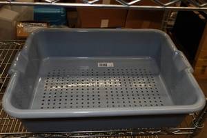 lot 45 image: Winco Perforated Bus Box Dish Tub - 15x20