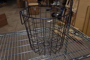 lot 55 image: Wire Waste Basket