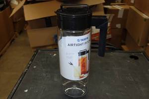 lot 77 image: Takeya 2QT Airtight Pitcher
