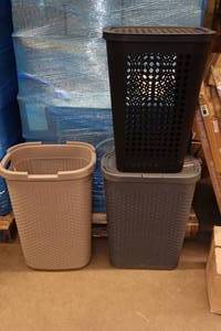 lot 81 image: 3 Clothes Hampers