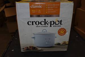 lot 96 image: Classic 4.5QT Crock-Pot Slow Cooker