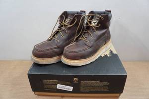 lot 6 image: Irish Setter Ashby Mens 6 Work Boots Style 83606 - Size 10