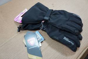 lot 17 image: Clam Ice Armor Womens Extreme Glove - XL