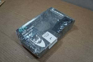 lot 23 image: Blackfish Next-To-Skin Baselayer Top - Large