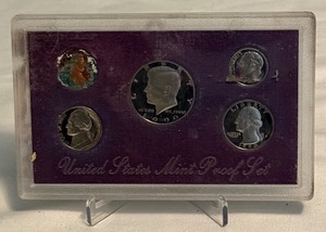 lot 38 image: 1990 Proof Set - fire damag