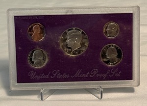 lot 39 image: 1991 Proof Set  - fire damage to penny