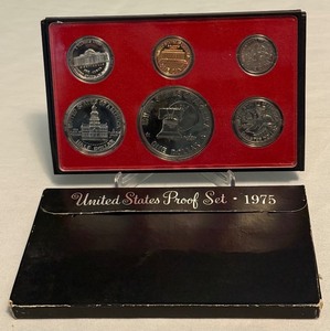 lot 68 image: 1975 Proof Set  - with external case