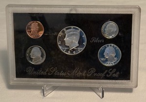 lot 70 image: 1992 Silver Proof Set - no extrernal case