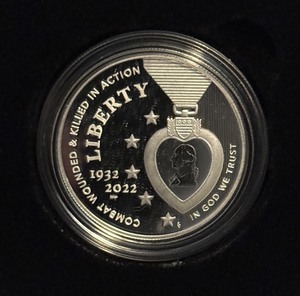 lot 6 image: 2022 National Purple Heart Hall of Honor Proof Silver Dollar  - original package with COA