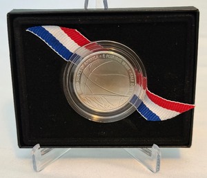lot 114 image: 2020 Basketball Hall of Fame Commemorative Proof Clad Half Dollar  - original package with COA