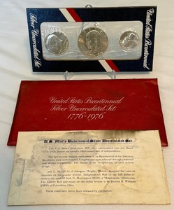 lot 38A image: 1776-1976 Bicentennial 40% Silver Uncirculated 3 Coin Set - original pacakge with COA, though all packets show fire damage