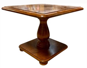 lot 87H image: Vintage Ethan Allen American Traditional Square Accent Table  Vintage Ethan Allen Heirloom Nutmeg Maple Square Table