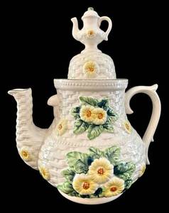 lot 131H image: Lefton Vintage Daisy Tea Pot Cookie Jar