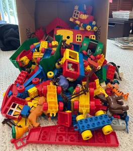lot 270H image: LEGO DUPLO Farming Lot - Animals, Tractors & Houses