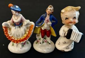 lot 303H image: Three Vintage Miniature Porcelain Figurines  - Made in Japan