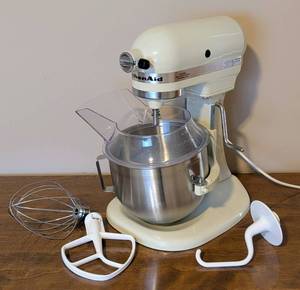 lot 24 image: ML - KitchenAid Stand Mixer with 5-Quart Bowl & Attachments - Whisk, Paddle, Dough Hook