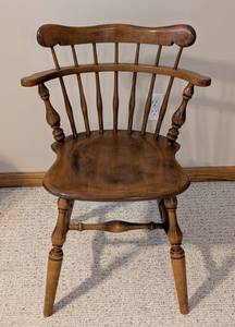 lot 72 image: LS - Vintage Solid Wood Ethan Allen Maple and Birch Chair