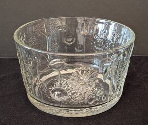 lot 208 image: LR - Toikka Flower Bowl