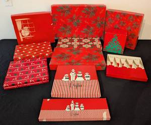 lot 209 image: Daytons Vintage Christmas Gift Boxes - Assorted Sizes