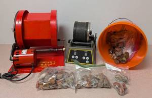 lot 245 image: ML - National Geographic Rock Tumblers - Pair with Rocks, Untested