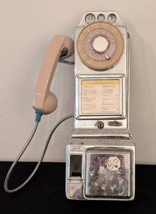 lot 311 image: LLR - Automatic Electric Co. Vintage Payphone Rotary-Dial Coin-Operated Chicago