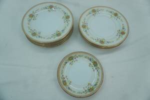 lot 240 image: Vintage National China Dinnerware Set. In the Patricia Pattern