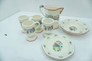 lot 11 image: Avon Sweet Country Harvest Set