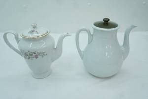 lot 35 image: Czech Wild Flower Teapot- Vintage Gebruder Benedikt & Ironstone China Teapot C. Meakin