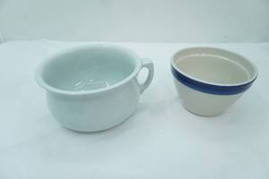 lot 39 image: Ironstone Chamber Pot & Over and Back Outfitters Blue and Cream Stoneware Mixing Bowl