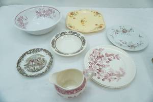lot 92 image: Vintage Red and Brown Transferware Pieces