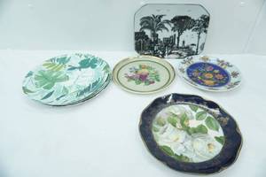 lot 105 image: Vintage Fine China Plates & Tommy Bahama Tropical Leaf Melamine Dinner Plates