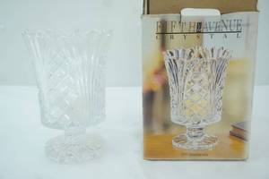 lot 112 image: Fifth Avenue Crystal Vase and Original Box