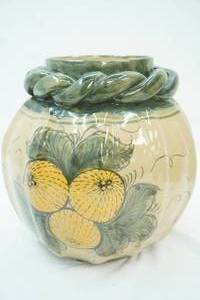 lot 142 image: Talavera Josefina Hand-Painted Decorative Jar
