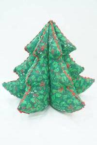 lot 166 image: Vintage Stuffed Fabric Christmas Tree