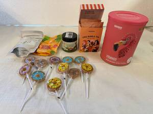 lot 30 image: SSS. Protein, Drink Mixes & Donut Suckers